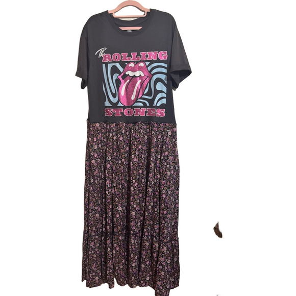 Rolling Stones Graphic Dress - Picture 2 of 8